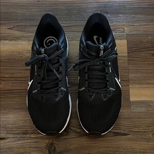Nike Black Athletic Running Shoes - like new